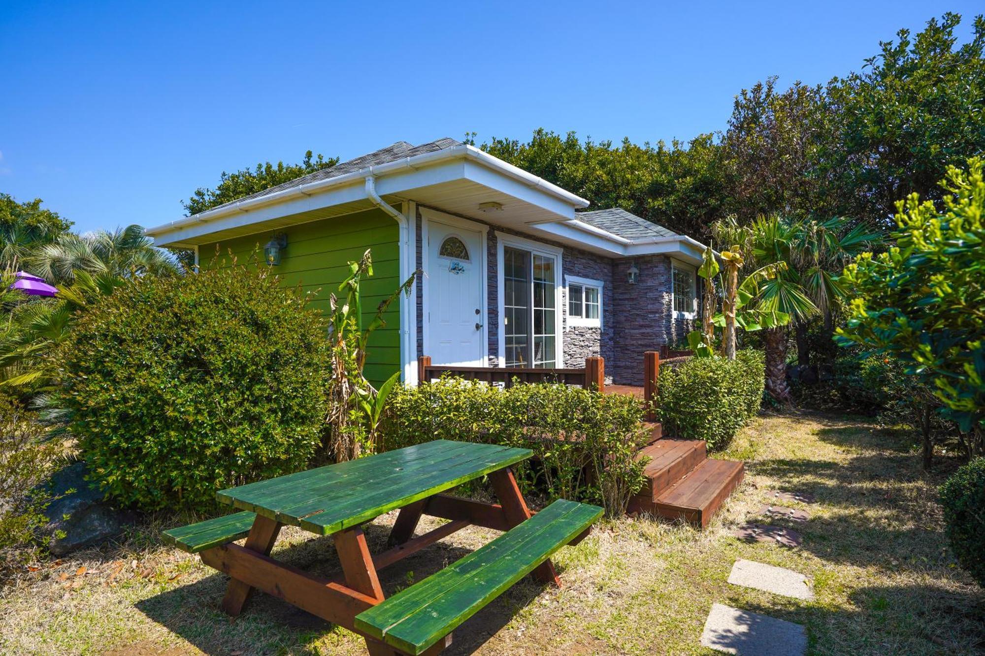 Jubilee Chalet Seogwipo Dış mekan fotoğraf
